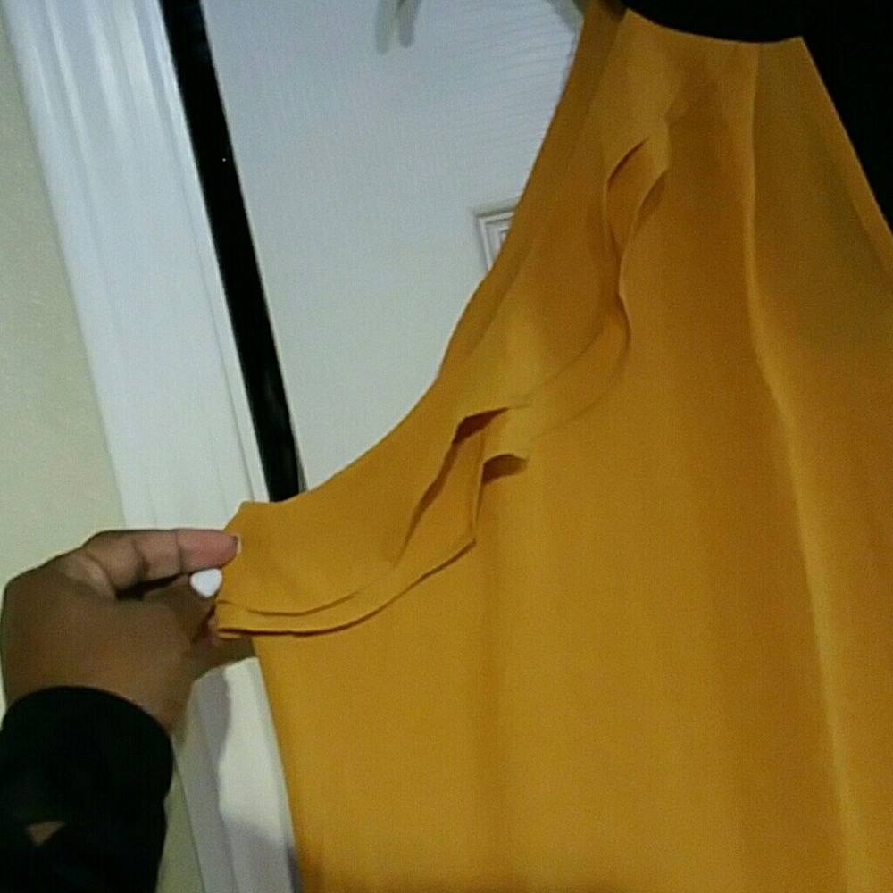 Blouse/top - Picture 2 of 4